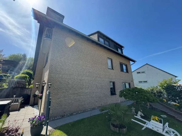 Immobilie in Ennepetal - Wunderschöne 4,0-Zimmer-Wohnung mit Balkon und Garage zu verkaufen - Bild 2