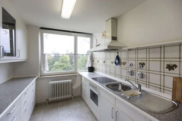 Immobilie in Eisingen - Großzügige 4-Zimmer-Wohnung mit einer Einzelgarage - Bild 1