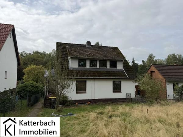 Immobilie in Osterode - Sanierungsbedürftiges Einfamilienhaus auf großem Grundstück in Osterode am Harz - Bild 0