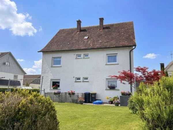 Immobilie in Aichstetten - 175 m² Wohnhaus mit Garten und Garage — Neue Fenster, unter 400.000 Euro, provisionsfrei - Bild 1