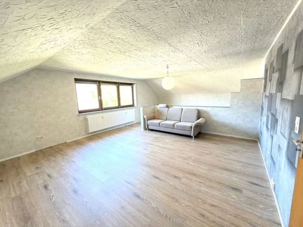 Immobilie in Rieschweiler-Mühlbach - Zweifamilienhaus mit Garten und zwei Garagen - Bild 4
