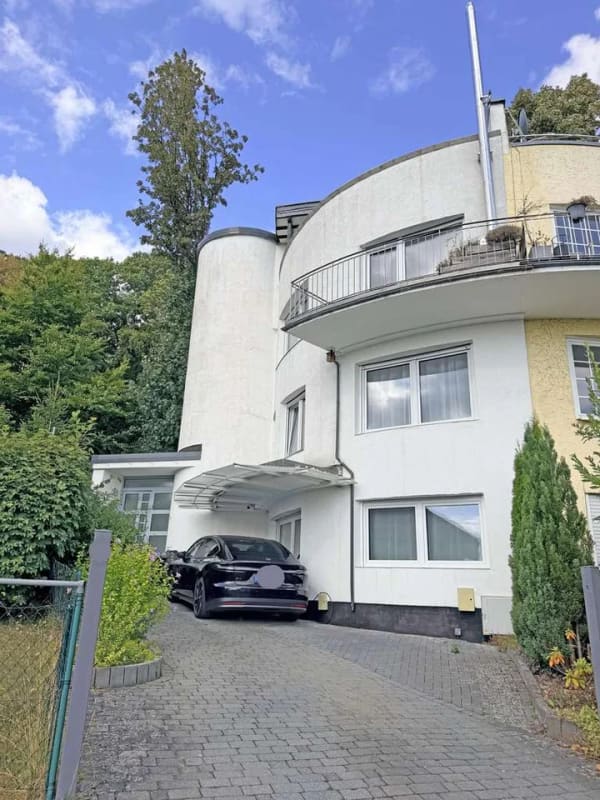 Immobilie in Glashütten - KEINE KÄUFERPROVISION! Modernisiert und einzigartig! Rundes Architektenhaus; Einfamilienhaus-DHH- - Bild 3