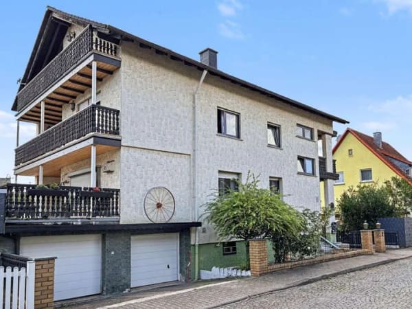 Immobilie in Hasselroth - Hasselroth - viel mehr als ein Zweifamilienhaus: Großzügig wohnen, flexibel leben, Zukunft gestalten - Bild 0