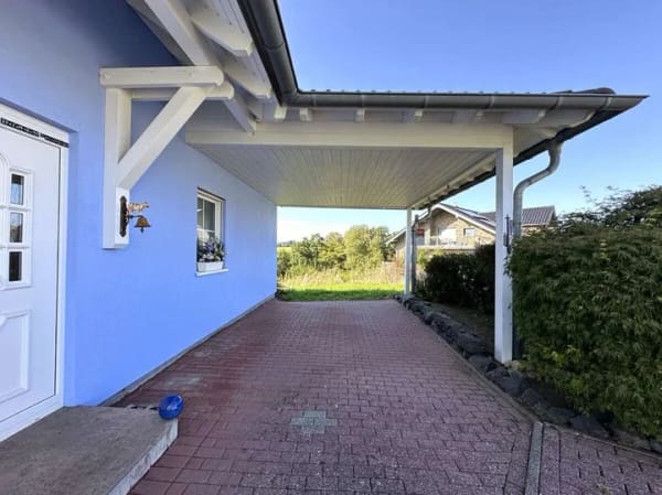 Immobilie in Asbach - Hier wollen Sie nicht mehr weg!
EFH im Grünen mit Garten, Terrasse, Balkonen und Carport in Asbach - Bild 2