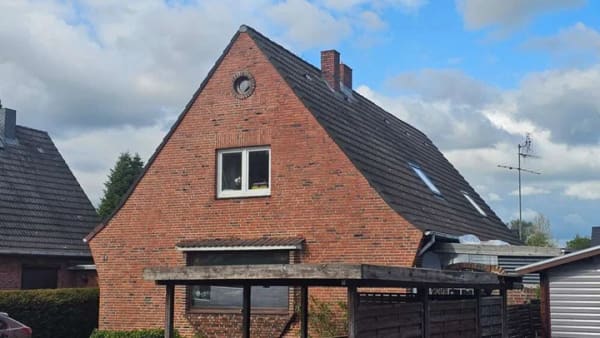 Immobilie in Westerrönfeld - Großzügiges Familienhaus mit 7 Zimmern, großem Garten und solider Bauweise in ruhiger Sackgassenlage - Bild 4