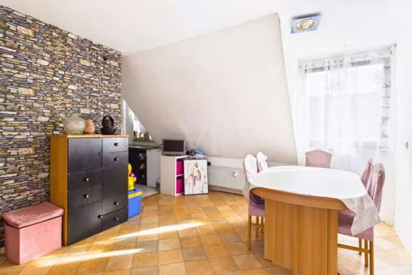 Immobilie in Collenberg - Kapitalanlage : Vermietete Dachgeschosswohnung mit Garten und Garage - Bild 3