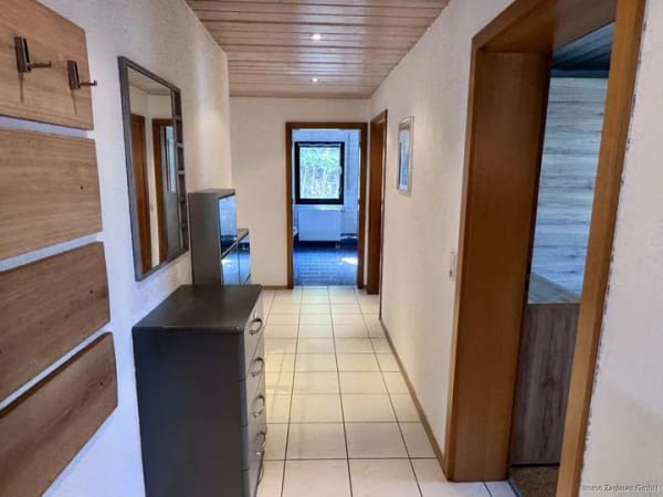Immobilie in Schöllnach - Ein Zuhause zum Wohlfühlen - gepflegte 3 - Zimmer Erdgeschosswohnung in Schöllnach - Bild 3
