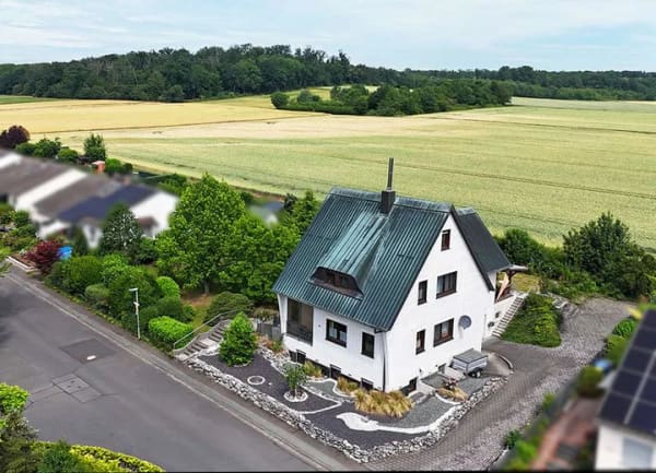 Immobilie in Pohlheim - Ihr Zuhause am Feldrand – Großzügiges Einfamilienhaus mit Einliegerwohnung - Bild 0