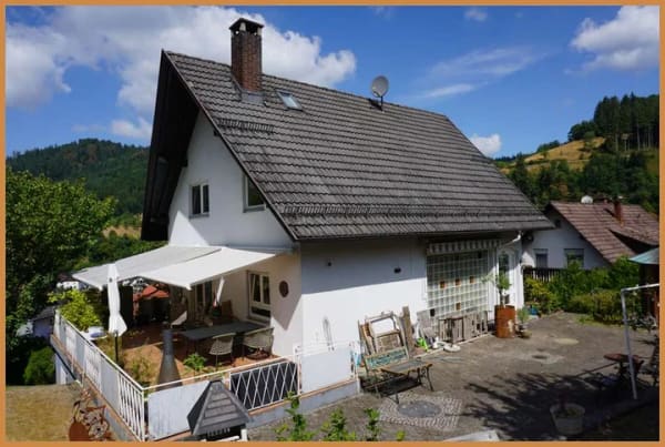 Immobilie in Nordrach - Wo der Schwarzwald zu Hause ist – Wohnen mit Weitblick, Gartenidylle & besonderem Charme in Nordrach - Bild 1