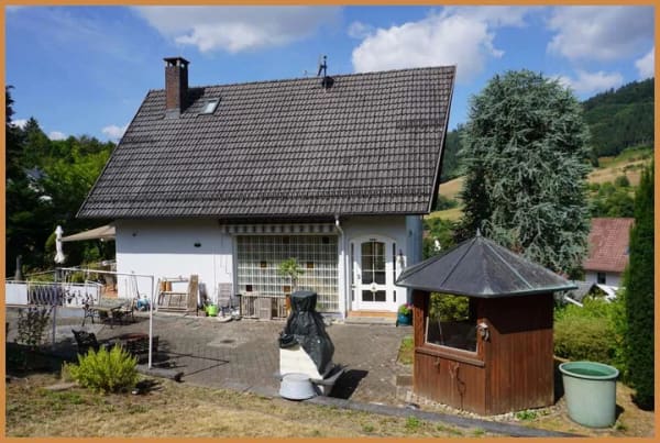 Immobilie in Nordrach - Wo der Schwarzwald zu Hause ist – Wohnen mit Weitblick, Gartenidylle & besonderem Charme in Nordrach - Bild 2