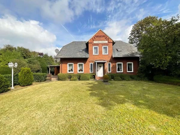 Immobilie in Enge-Sande - Haus mit Charakter und großem Grundstück in naturnaher Lage - Bild 1
