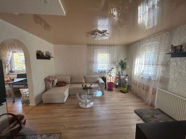 Immobilie in Dittelbrunn - Modernisiert und Innensaniert in Dittelbrunn - Bild 0
