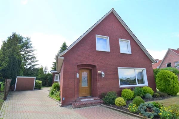 Immobilie in Moormerland - Mmld.-Jheringsfehn: Einfamilienhaus auf großem Grundstück in Wiekenlage - Bild 0