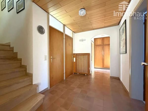 Immobilie in Sinzheim - Freist. Einfamilienhaus mit schönem Garten in angenehmer Wohnlage von Sinzheim - nahe Baden-Baden - Bild 1