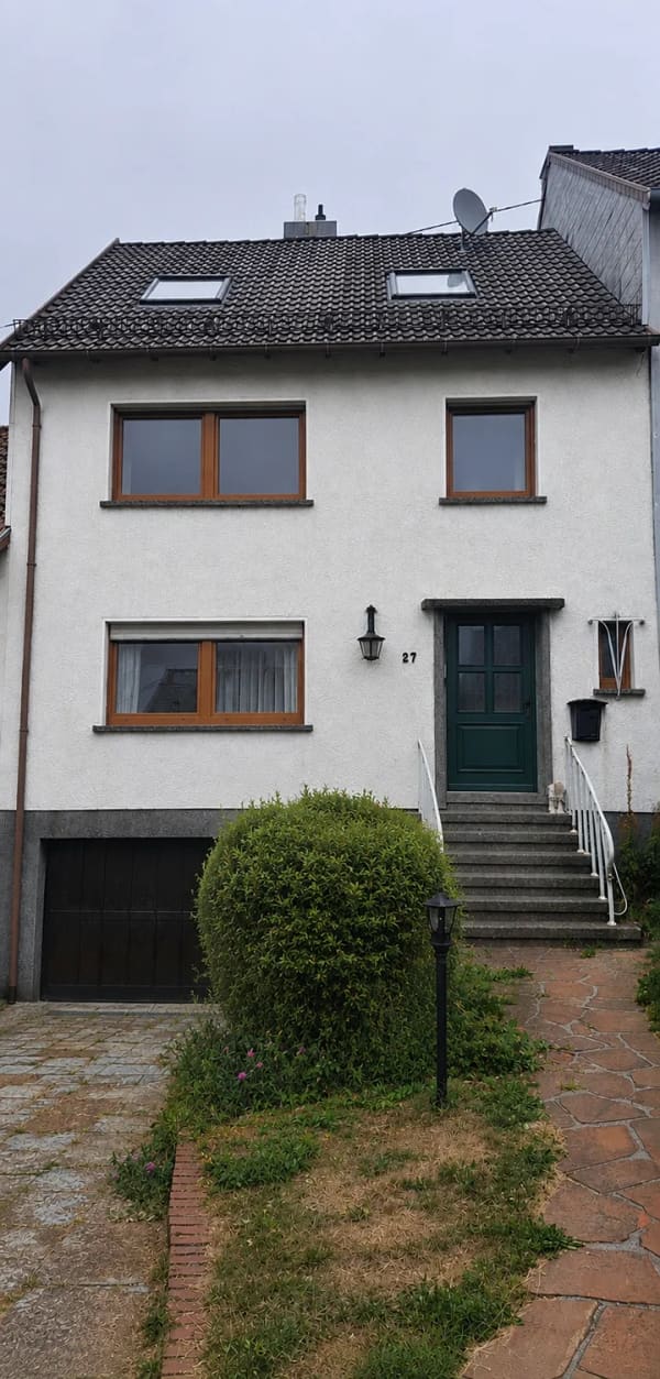 Immobilie in Püttlingen - Großzügiges Einfamilienhaus mit 194m² Wohnfläche & 3100m² außergewöhnlichem Grundstück - Bild 1