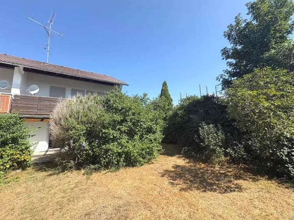 Immobilie in Aitrach - Doppelhaushälfte mit großem Garten in ruhiger Lage von Aitrach - Bild 1