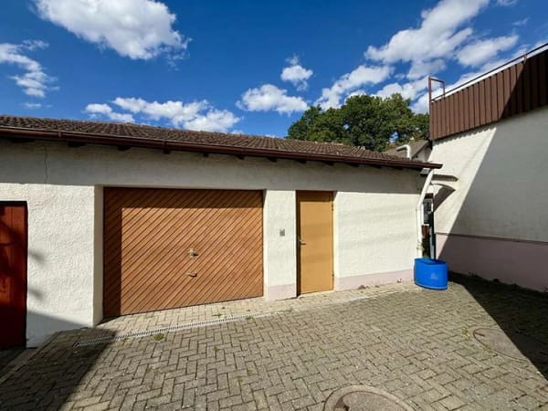 Immobilie in Dußlingen - Charmantes Einfamilienhaus aus den 50er-Jahren mit 6 Zimmern, Garten und Garage in Dußlingen - Bild 4
