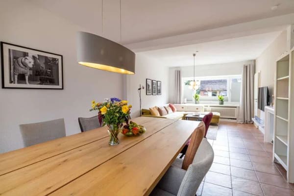 Immobilie in Steinburg - Charmantes Haus, einzigartige 150 m² Halle & wunderschöner Garten – besonders wohnen in Eichede - Bild 3