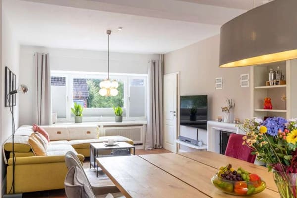 Immobilie in Steinburg - Charmantes Haus, einzigartige 150 m² Halle & wunderschöner Garten – besonders wohnen in Eichede - Bild 4