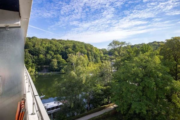 Immobilie in Malente - 1-Zimmer-Eigentumswohnung mit Balkon, Dieksee-Blick & Tiefgaragenstellplatz - Bild 2