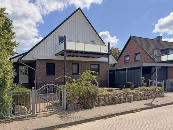 Immobilie in Brunsbek - Familienglück mit viel Raum und Garten - Bild 1