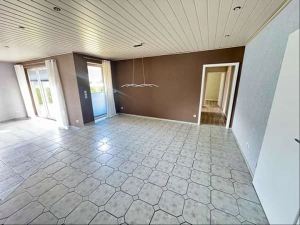 Immobilie in Münsterdorf - Toller Bungalow mit gr. Raum im DG, in ruhiger Lage mit schönem Grundstück - Bild 3