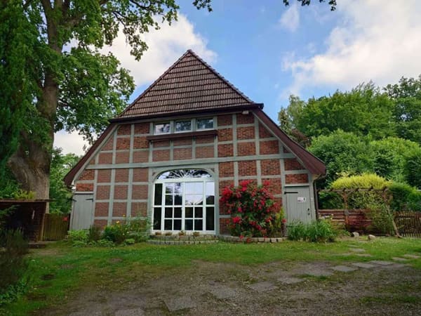 Immobilie in Bendestorf - Historisches Fachwerkhaus mit vielseitiger Aufteilung
auf 1.625 m² im Herzen von Bendestorf - Bild 0