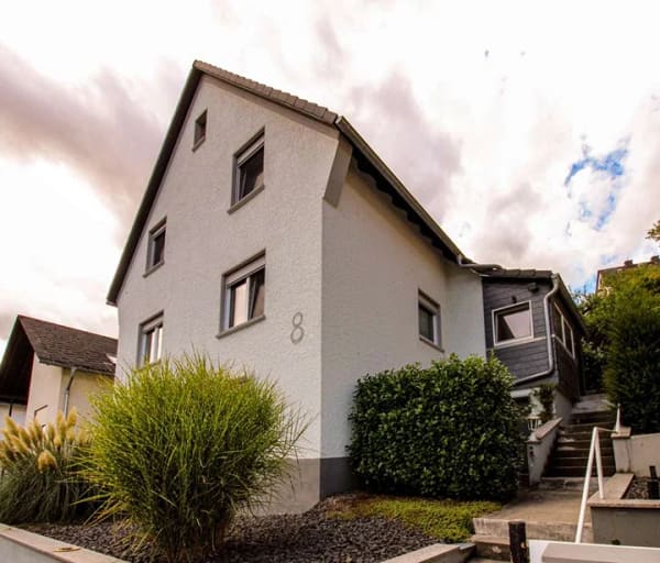 Immobilie in Brechen - Charmantes Einfamilienhaus in schöner Lage von Niederbrechen  - Bild 1