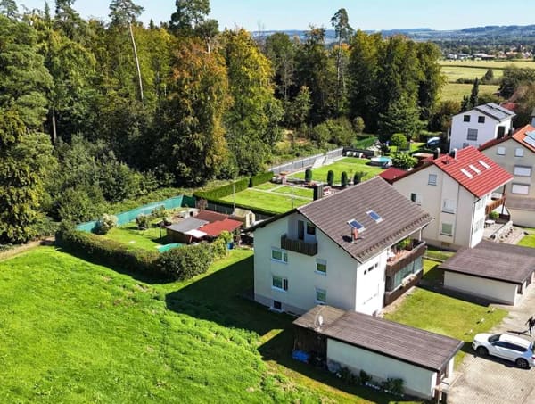 Immobilie in Meckenbeuren - 4 – Familienhaus  in idyllischer Lage am Waldrand von Meckenbeuren/Gerbertshaus - Bild 0