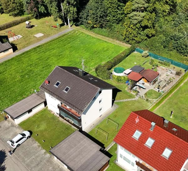 Immobilie in Meckenbeuren - 4 – Familienhaus  in idyllischer Lage am Waldrand von Meckenbeuren/Gerbertshaus - Bild 2