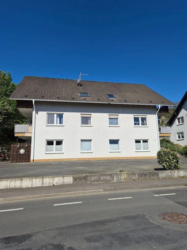 Immobilie in Waldbröl - 5-Parteienhaus mit 7 Stellplätzen - Bild 1