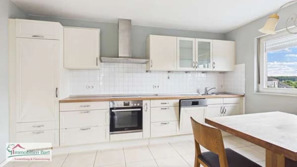 Immobilie in Wincheringen - WINCHERINGEN-BILZINGEN: WOHNGLÜCK INMITTEN VON NATUR! 4 SCHLAFZIMMER / 2 BÄDER / GARAGE UND GARTEN - Bild 4