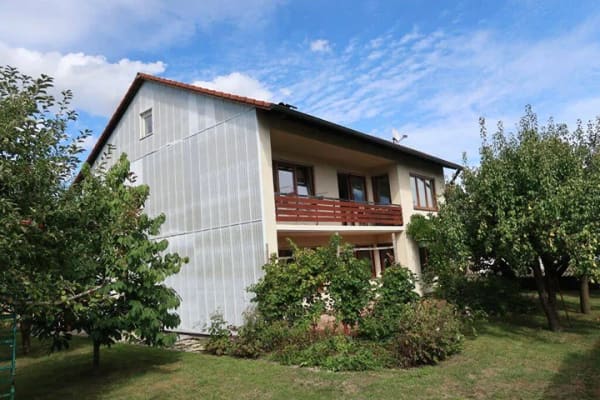Immobilie in Gerzen - Zweifamilienhaus mit Obstgarten, zum Herrichten, Gerzen - Bild 0