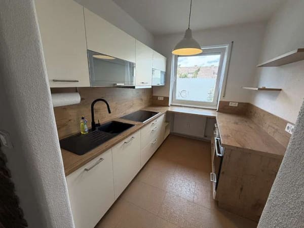 Immobilie in Trostberg - *Jetzt gleich einziehen*
Wunderschön sanierte 3-Zimmer-Wohnung mit TG-Stellplatz in ruhiger Lage - Bild 4