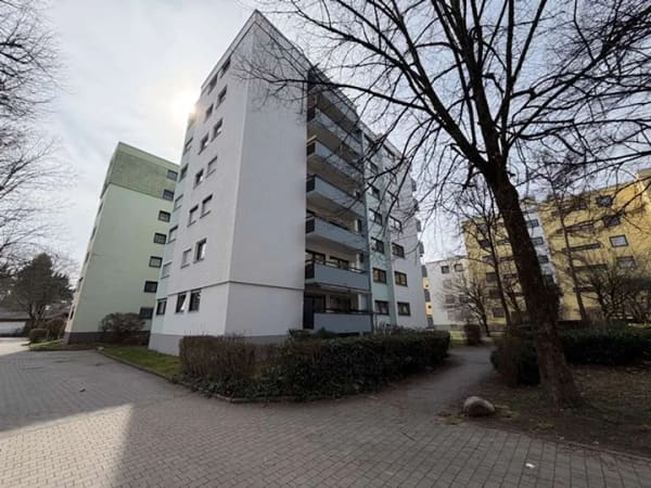 Immobilie in Geretsried - **Alpen vor der Türe** 3 Zi.-Eigentumswohnung im Hochparterre in Geretsried - Stadtrandlage - Bild 0