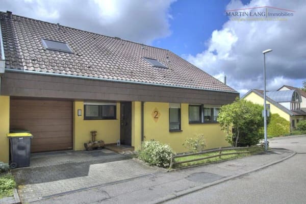 Immobilie in Freudental - GROSSZÜGIGES EINFAMILIENHAUS MIT EINLIEGERWOHNUNG: RUHIG GELEGEN MIT SONNENGARTEN UND 3 GARAGEN - Bild 0