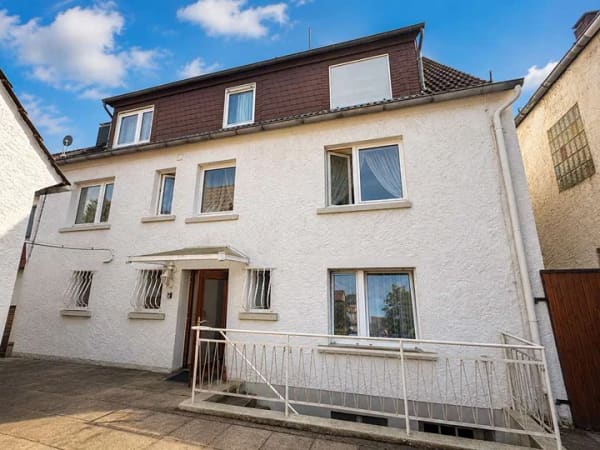 Immobilie in Barntrup - Großzügiges Einfamilienhaus mit Potenzial zum Zweifamilienhaus - Bild 0