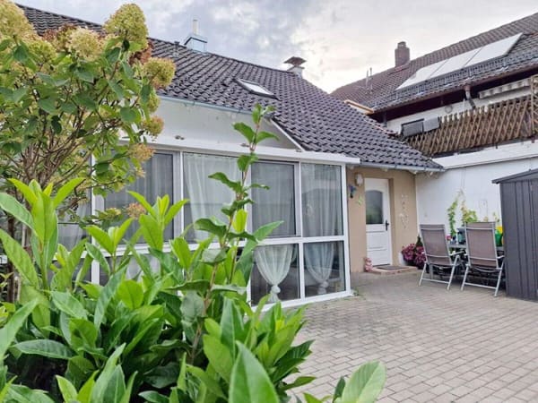 Immobilie in Winzer - Kompaktes Raumwunder! Modernes kleines Wohnhaus mit Wintergarten in Winzer - Bild 0