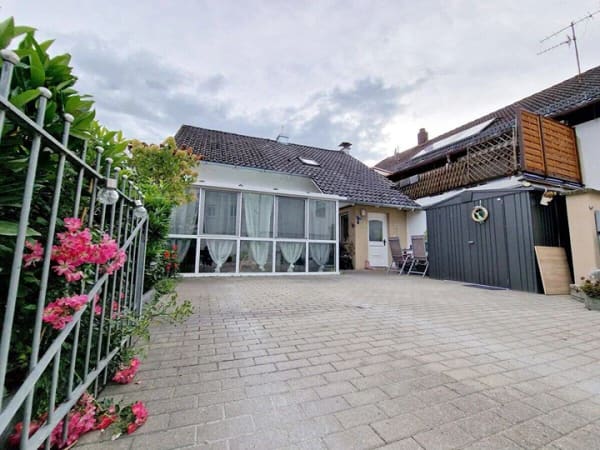 Immobilie in Winzer - Kompaktes Raumwunder! Modernes kleines Wohnhaus mit Wintergarten in Winzer - Bild 1