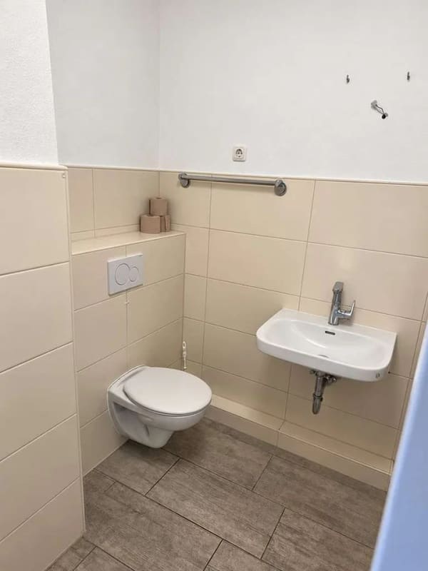 Immobilie in Bremerhaven - Frisch renoviertes Apartment mit Balkon, zentral & provisionsfrei - Bild 0