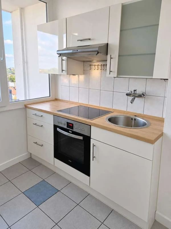 Immobilie in Bremerhaven - Frisch renoviertes Apartment mit Balkon, zentral & provisionsfrei - Bild 2
