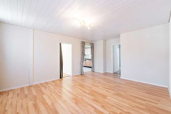 Immobilie in Schopfheim - Kurze Wege, zentrale Lage – 3-Zimmer-Wohnung im Herzen von Schopfheim! - Bild 2
