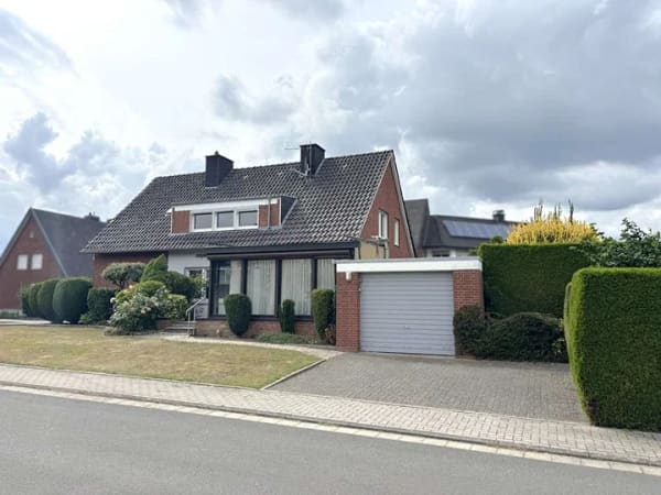 Immobilie in Steinfurt - Großzügiges Einfamilienhaus mit Garage, Teilkeller u. Wintergarten in ruhiger Lage von Burgsteinfurt - Bild 3