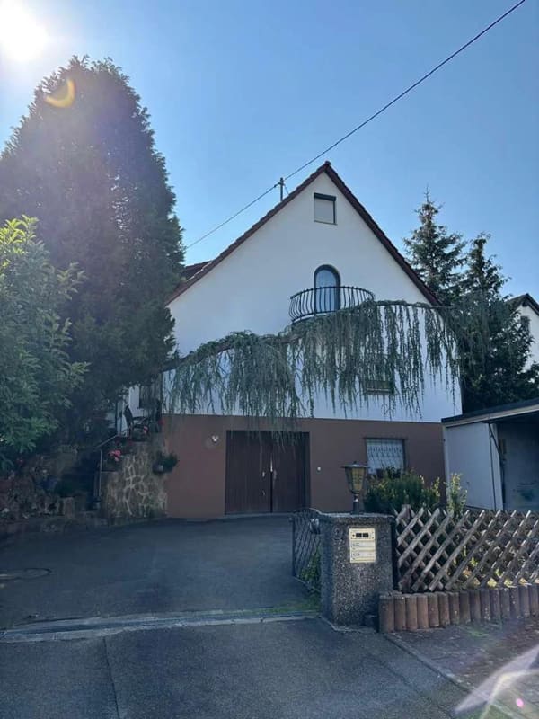 Immobilie in Berglen - Freistehendes Einfamilienhaus mit 1982 erstelltem, separaten Anbau  - Bild 0