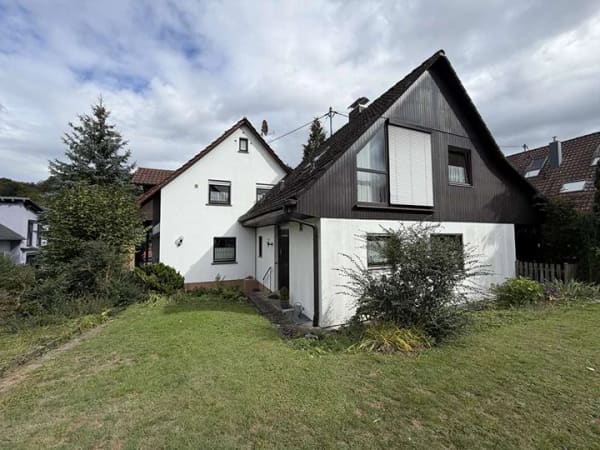 Immobilie in Berglen - Freistehendes Einfamilienhaus mit 1982 erstelltem, separaten Anbau  - Bild 4