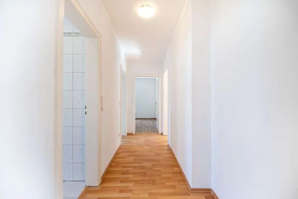 Immobilie in Augustdorf - Zweifamilienhaus mit viel Potenzial in Augustdorf - Bild 2