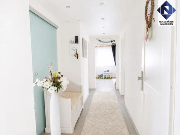Immobilie in Wendlingen am Neckar - Moderne, hochwertig ausgestattete 3,5-Zimmer-Wohnung mit Terrasse und Garage - Bild 4