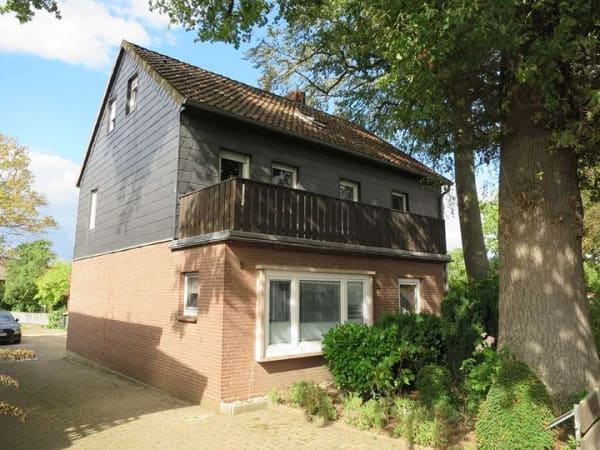 Immobilie in Harsum - Einfamilienhaus mit großem Garten bzw. Baugrundstück  1553 m² - Bild 0