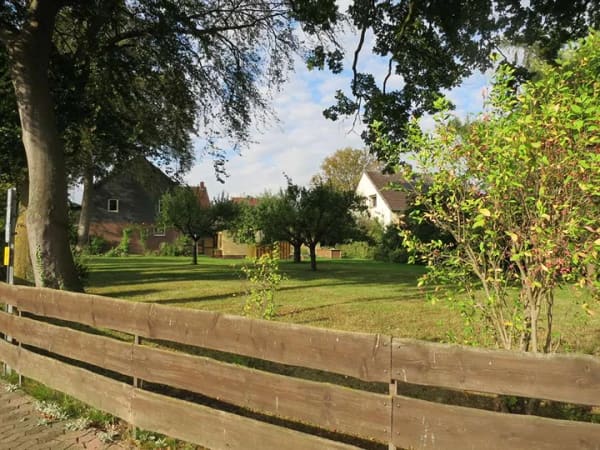 Immobilie in Harsum - Einfamilienhaus mit großem Garten bzw. Baugrundstück  1553 m² - Bild 1