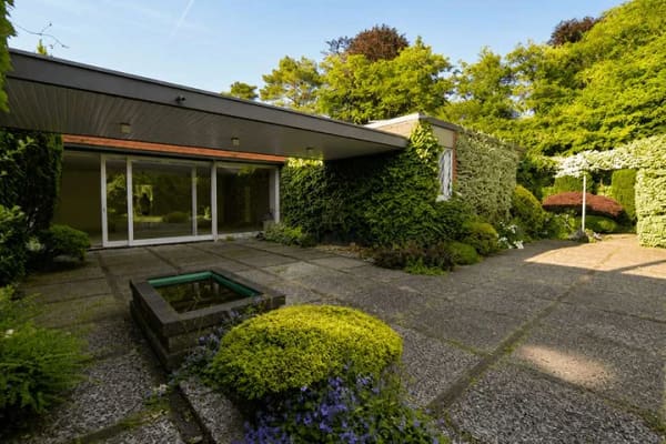 Immobilie in Bönningstedt - Bönningstedt - Wohnen wie im Park: großzügige 3-Zimmer-Wohnung mit Sonnenterrasse, Sauna u. Carport - Bild 1